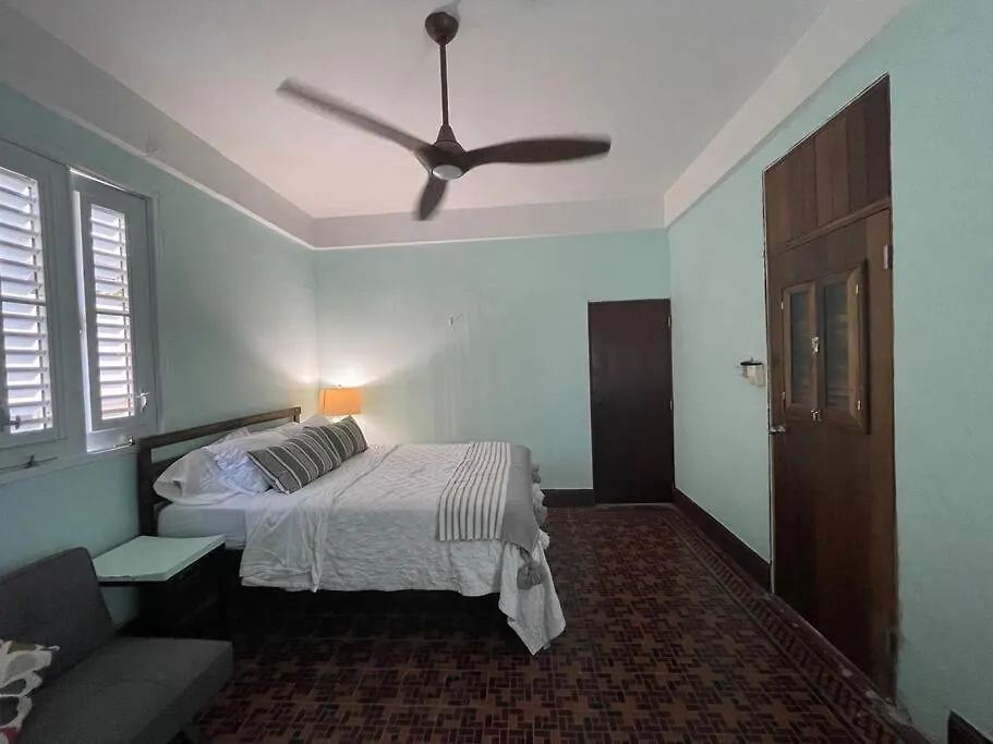 Fresh Tropical Colonial Style Walk-Up- Rooftop Terrace- Beach View Σαν Χουάν Διαμέρισμα